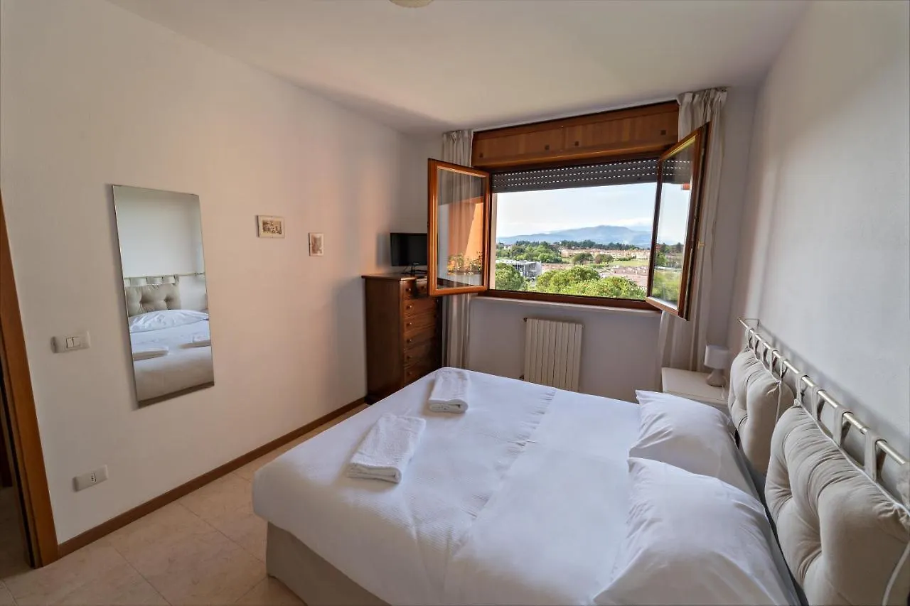 Pitagora Apartment Verona 0*,